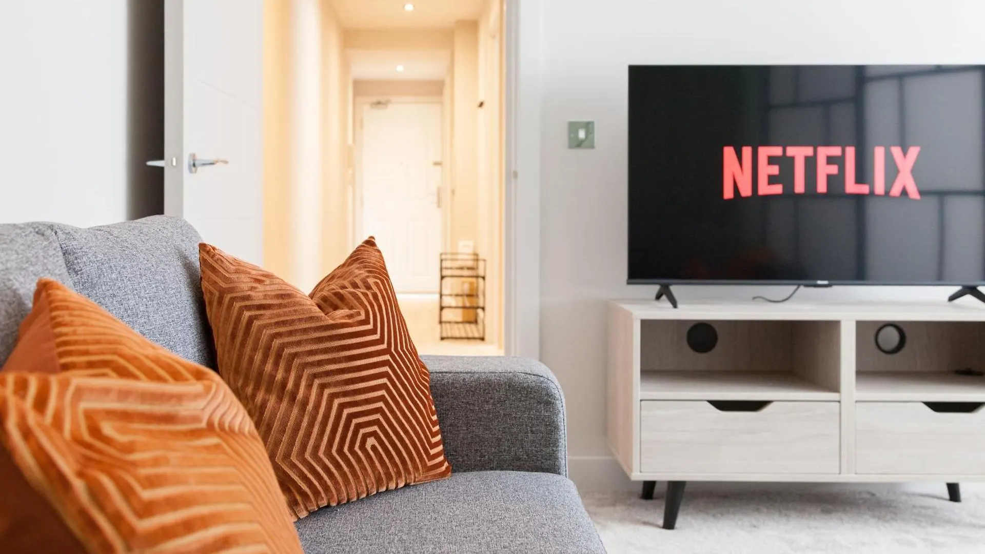 2-3 Bedroom Apartment- Long Term Stay Rates- Contractors-Professionals Leeds  Apartment Leeds (West Yorkshire)
