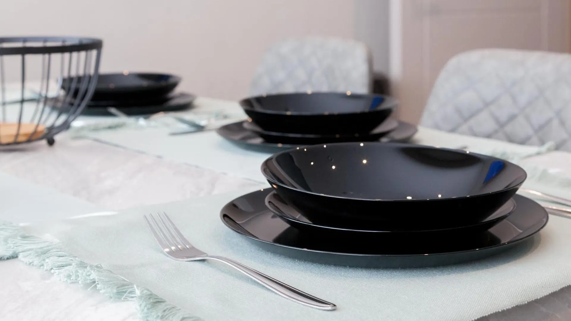 2-3 Bedroom Apartment- Long Term Stay Rates- Contractors-Professionals Leeds  Apartment